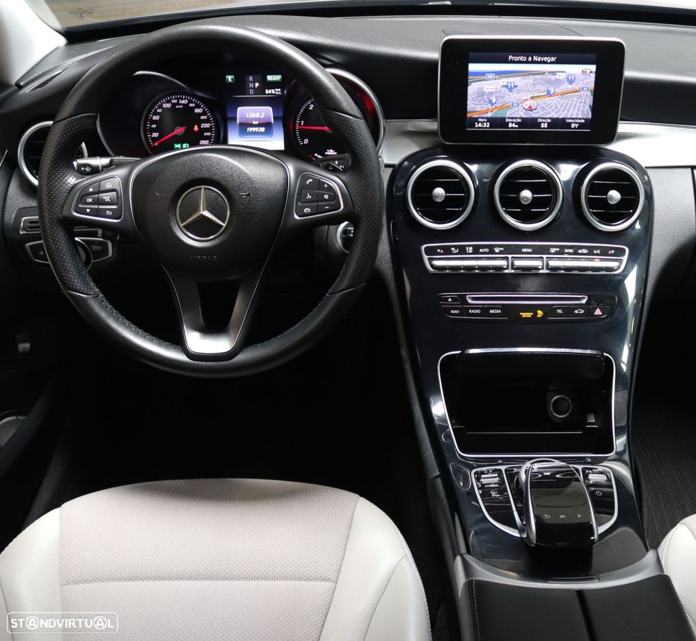 Mercedes-Benz C 300 de Avantgarde - 25