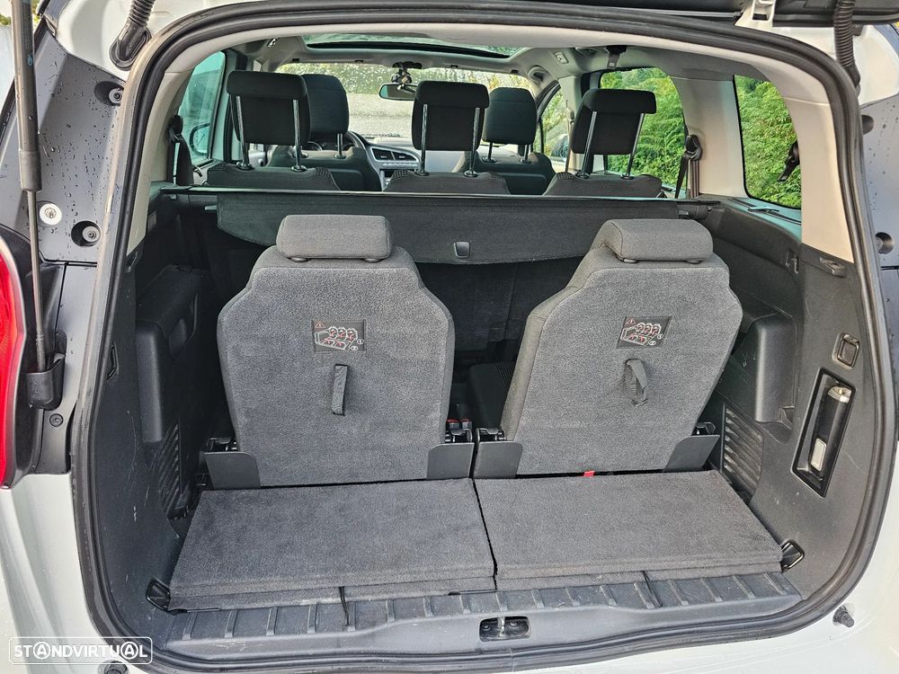 Peugeot 5008 1.6 HDi 7L Allure - 32