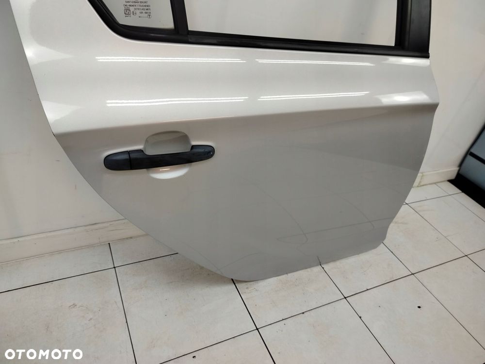 hyundai i20 i 08r- drzwi prawe tylne prawy tył rys - 7