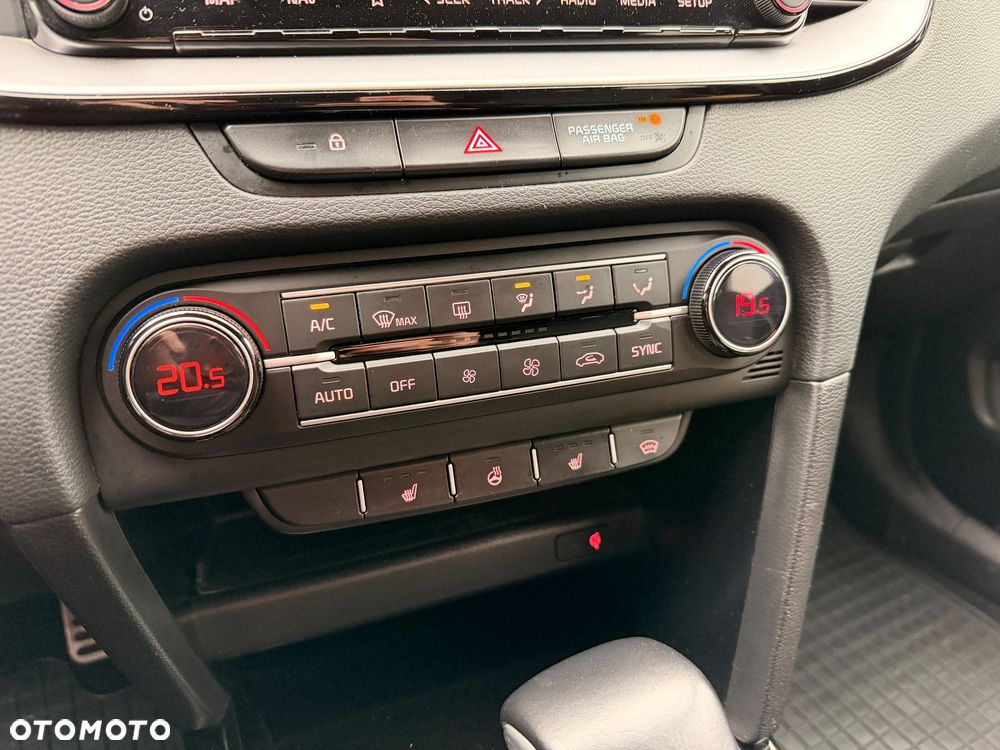 Kia Ceed 1.5 T-GDI L Business Line Plus DCT - 17