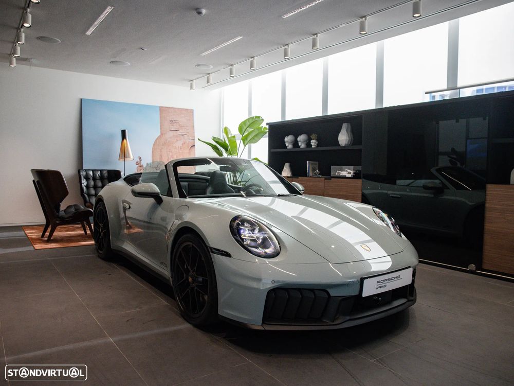Porsche 911 (992) Carrera GTS - 3