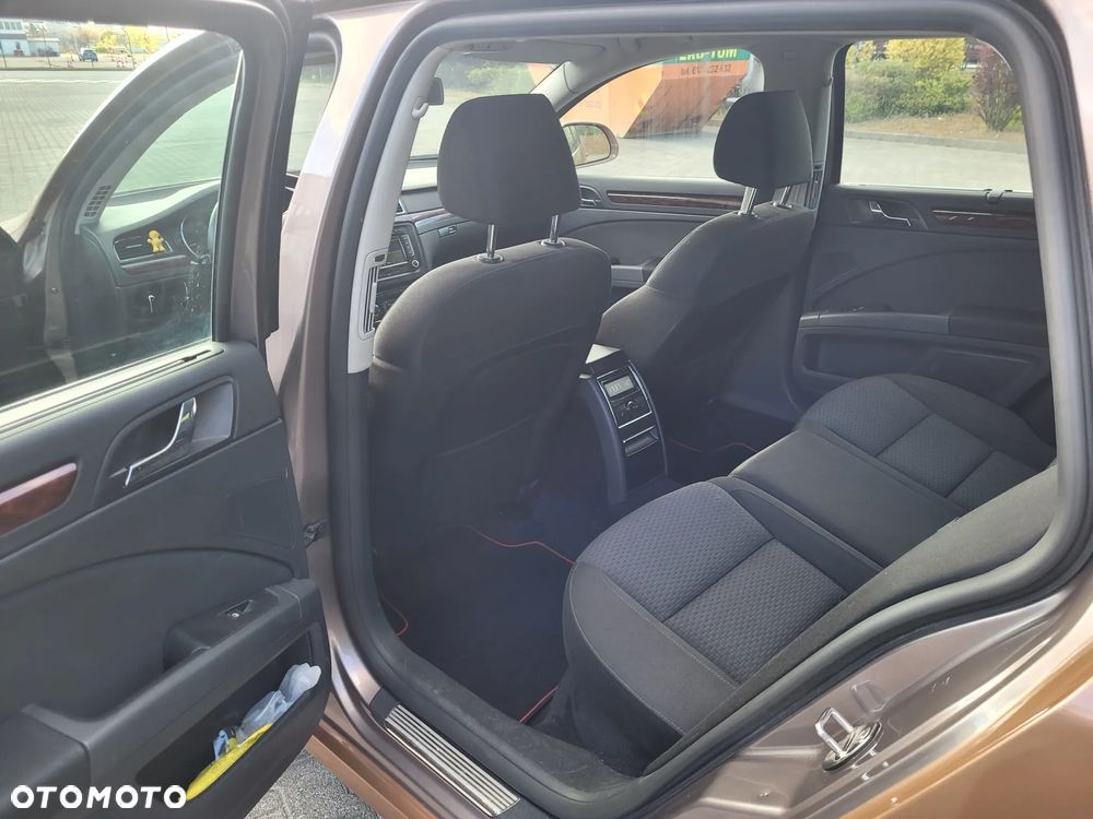 Skoda Superb 2.0 TDI Ambition DSG - 9