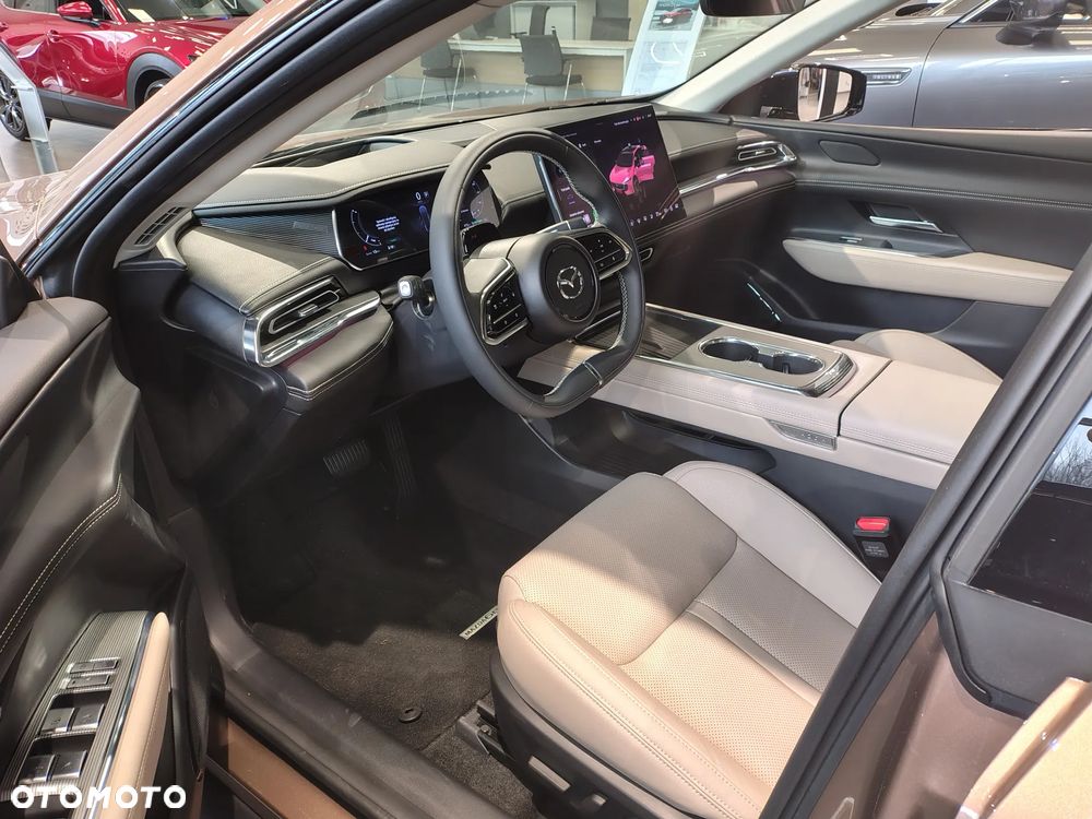 Mazda 6e 68.8kWh Takumi - 8