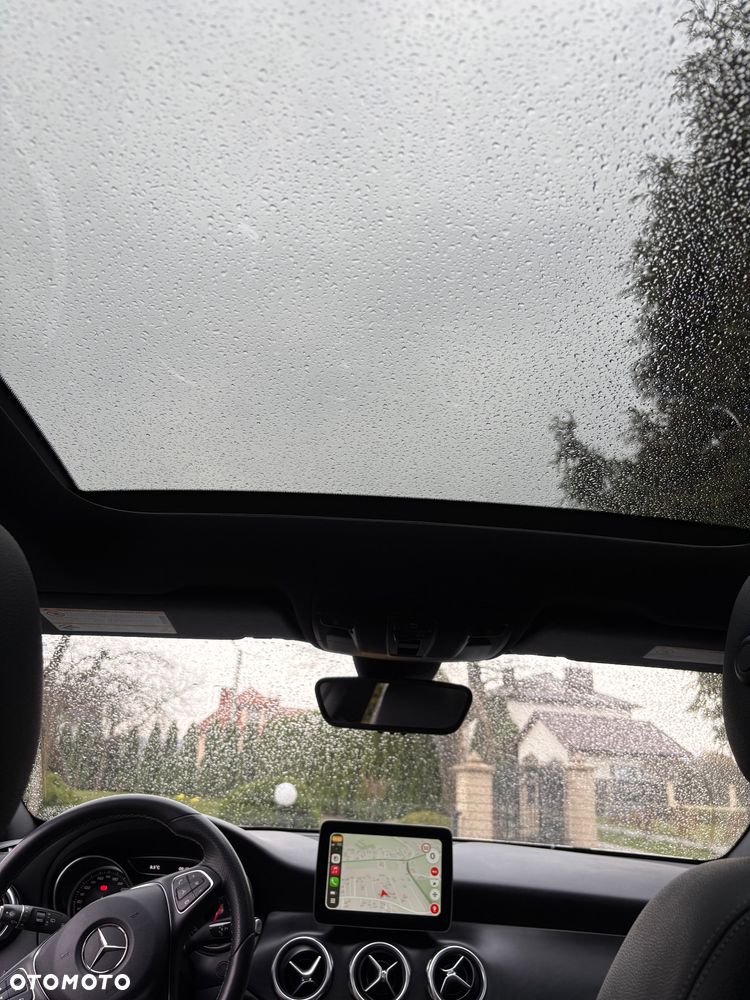Mercedes-Benz GLA 250 4-Matic Urban - 21