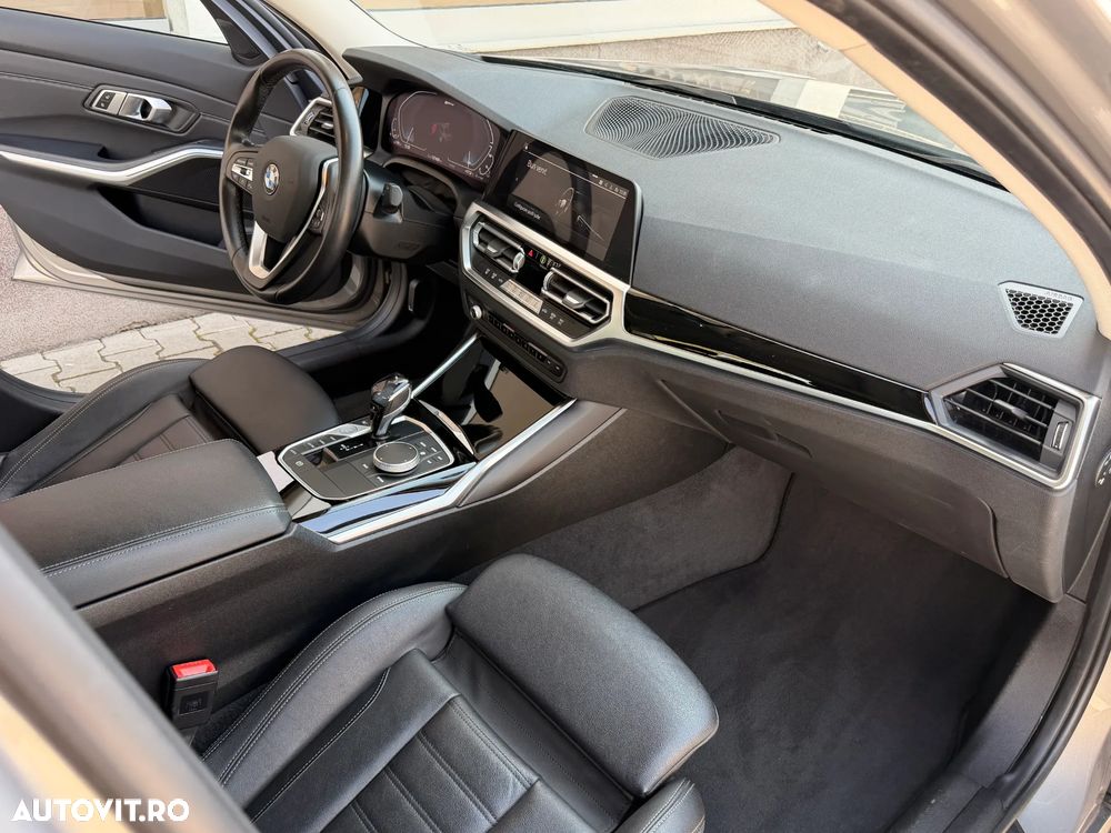 BMW Seria 3 330e Aut. Sport Line - 17