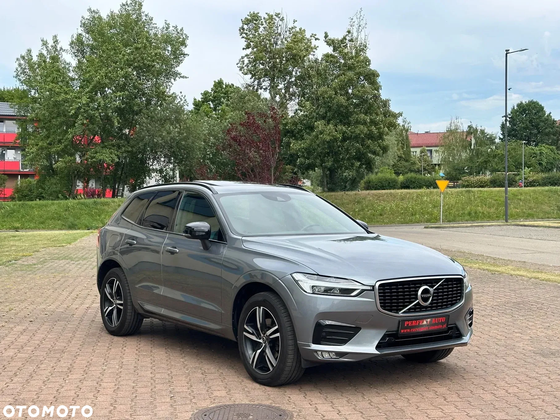 Volvo XC 60 D4 R-Design - 18