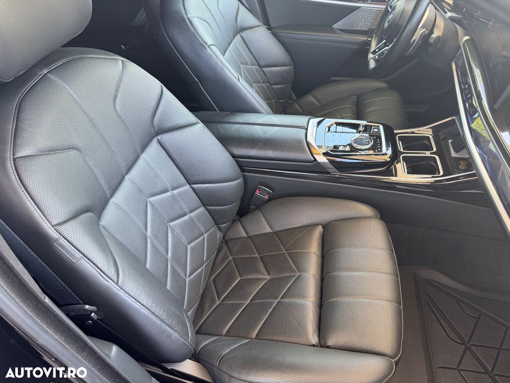 BMW Seria 7 740d xDrive MHEV - 6