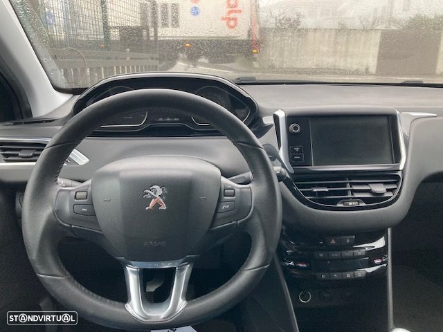 Peugeot 208 1.6 e-HDi Allure - 17