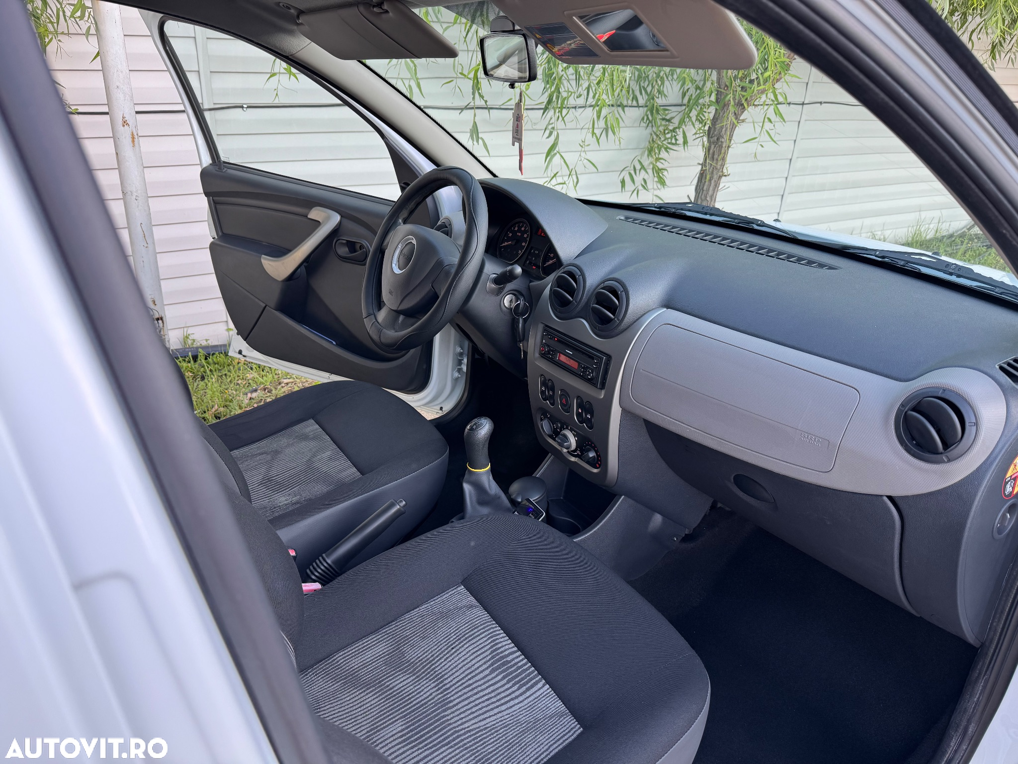 Dacia Sandero 1.2 16V 75 Celebration - 15