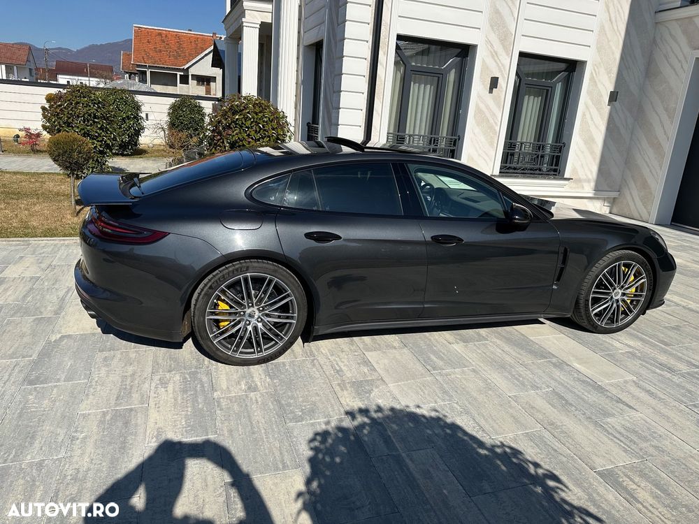 Porsche Panamera Turbo - 6
