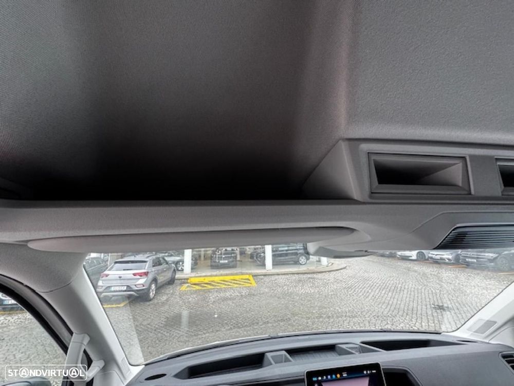 VW Crafter Crafter 35 L3H3 140 cv - 12