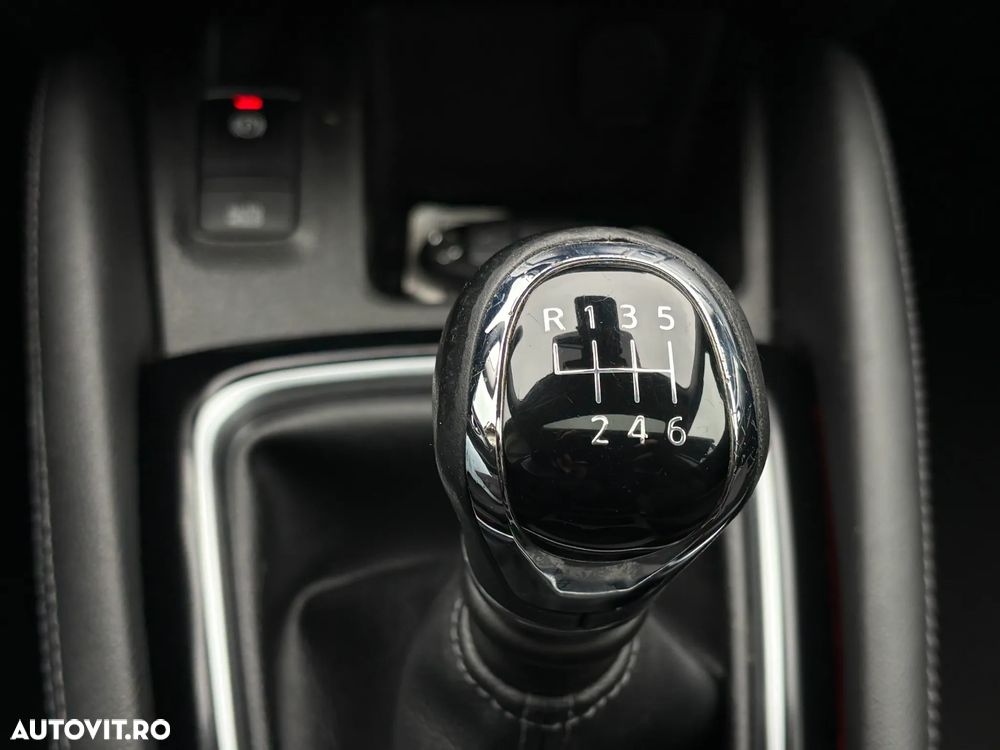 Nissan Qashqai 1.3 DIG-T N-CONNECTA - 31