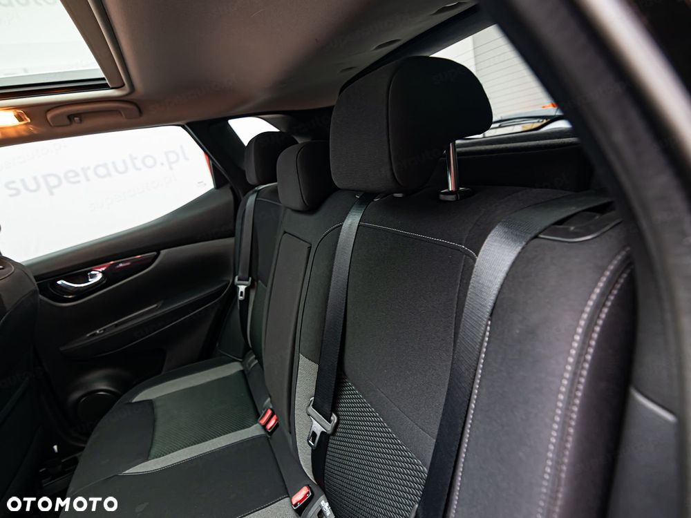 Nissan Qashqai 1.3 DIG-T N-Connecta - 22