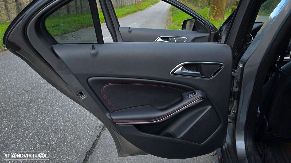 Mercedes-Benz A 220 d 7G-DCT AMG Line - 18