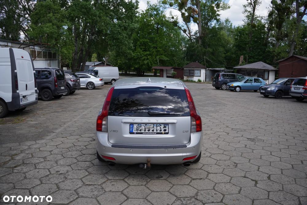 Volvo V50 D3 Momentum - 6
