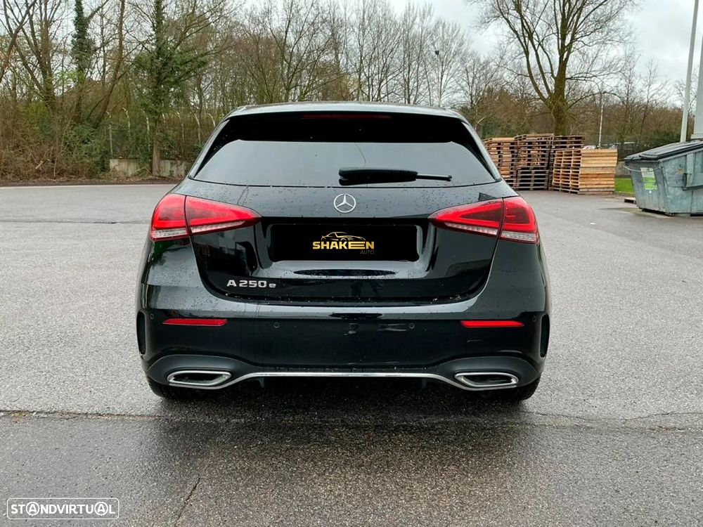 Mercedes-Benz A 250 e AMG Line - 5