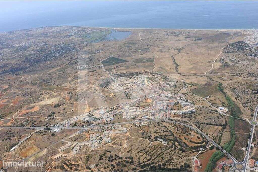 TERRENO URBANO, VISTA MAR, PERTO DAS PRAIAS, ZONA TRANQUILA, VISTA ABE - Grande imagem: 3/31