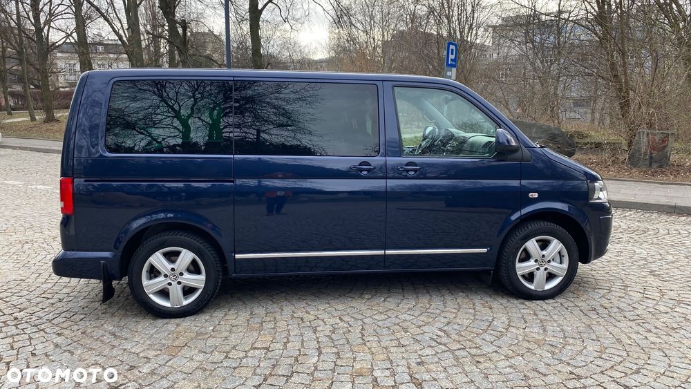 Volkswagen Multivan - 24