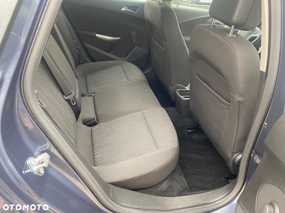 Opel Astra 1.4 Turbo Design Edition - 29