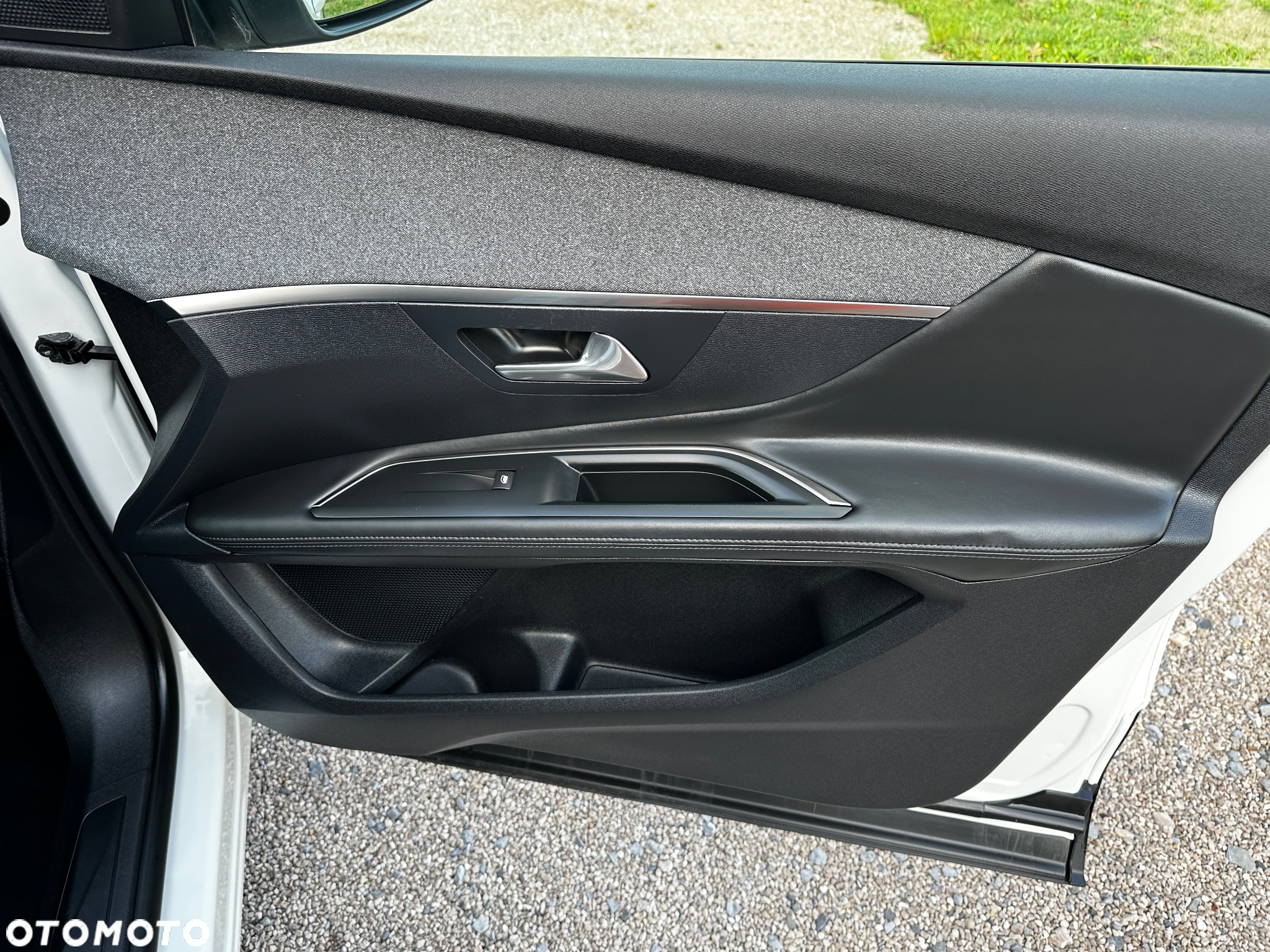 Peugeot 3008 HDi 115 Allure - 29