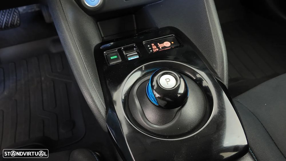 Nissan Leaf N-Connecta - 30