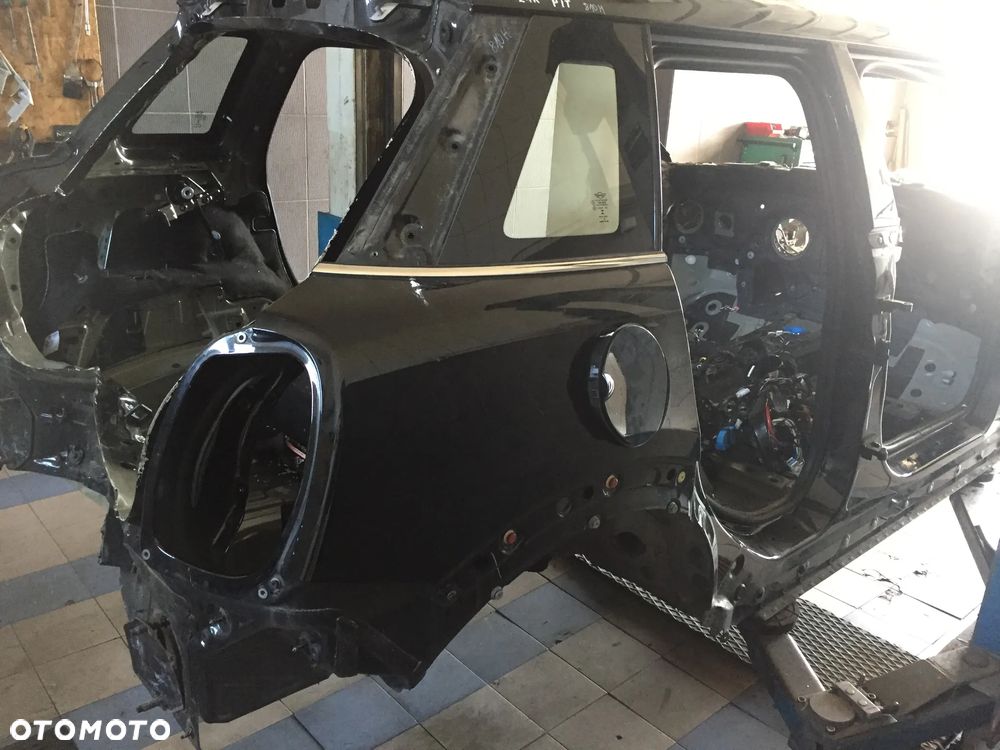 MINI COOPER F55 21R ĆWIARTKA PRAWA TYŁ - 1
