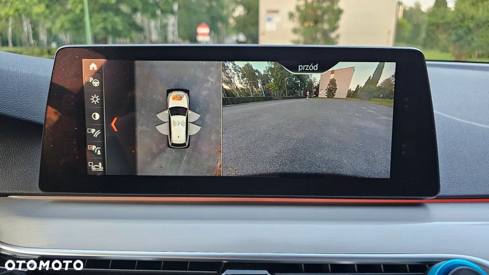 BMW Seria 5 520d xDrive - 15