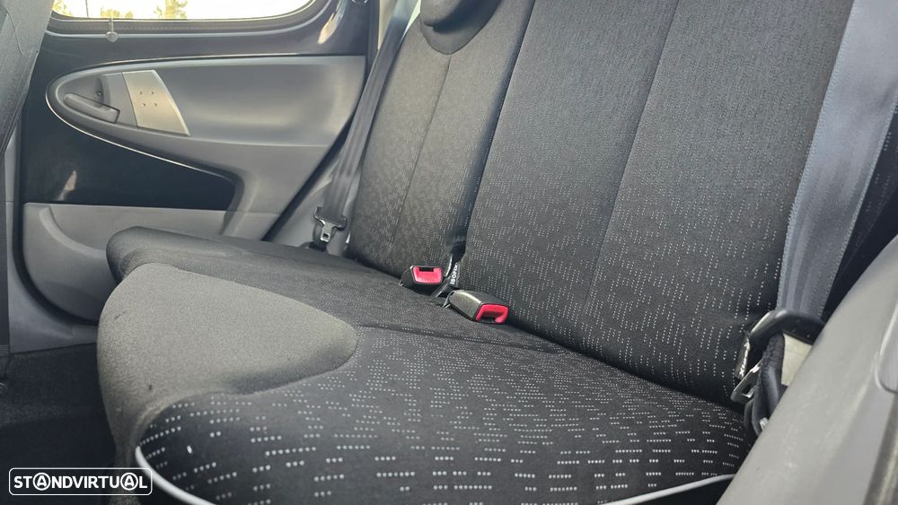 Peugeot 107 1.0 Urban - 44