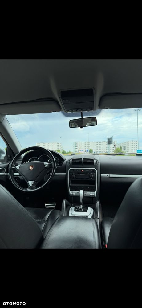 Porsche Cayenne - 15