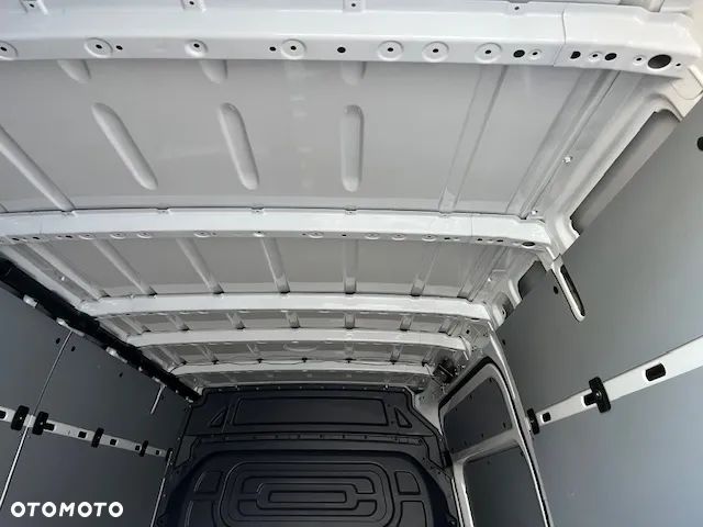 Mercedes-Benz SPRINTER - 10