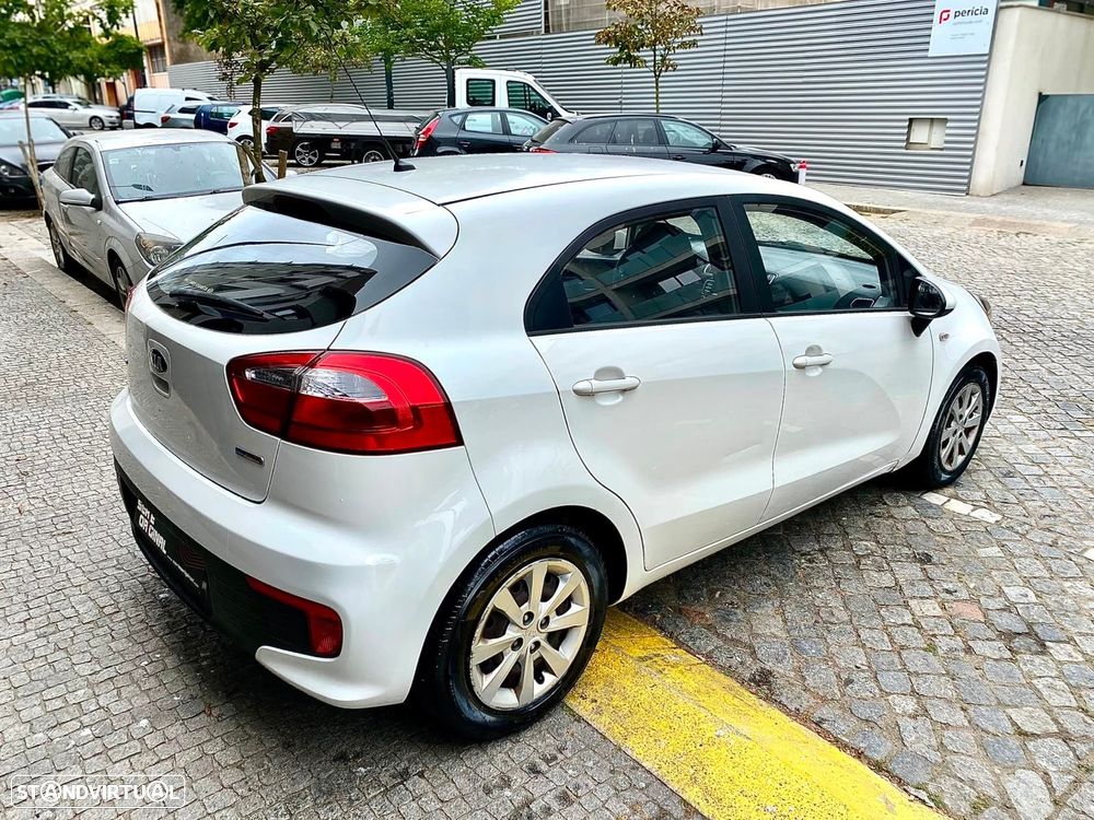 Kia Rio 1.1 CRDi - 6