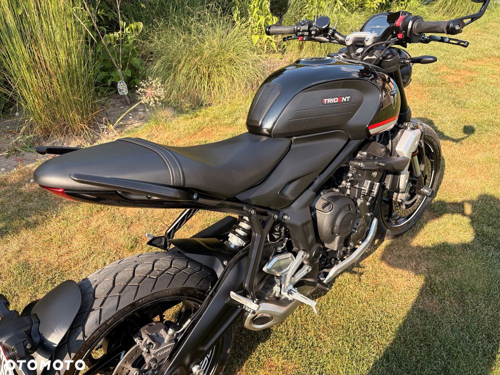 Triumph Trident - 7