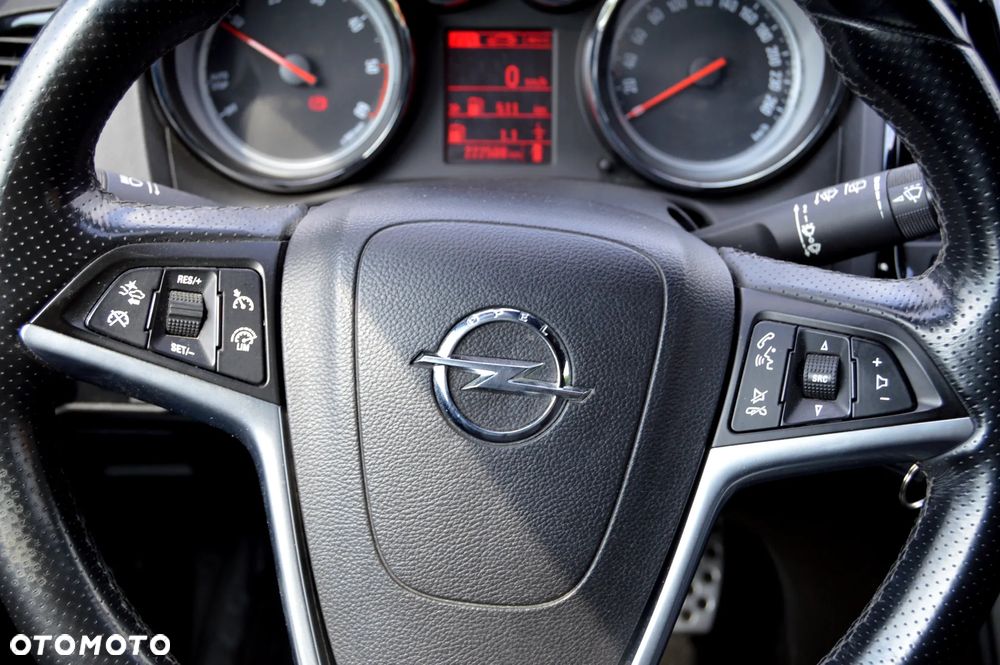 Opel Astra IV GTC 2.0 CDTI Bi-Turbo S&S - 16