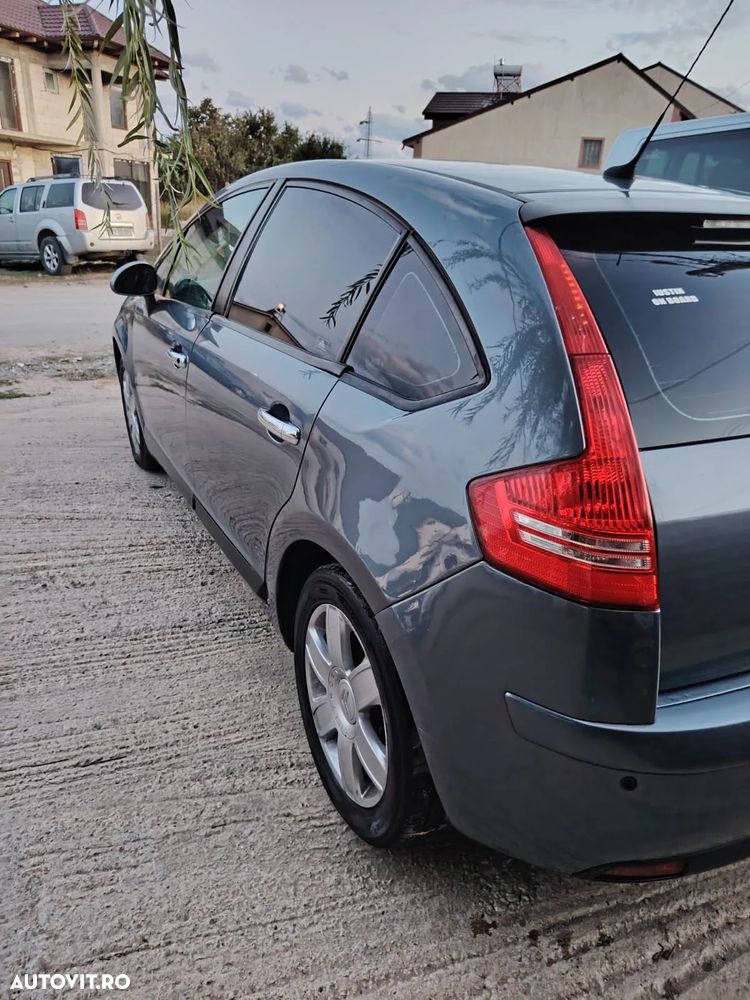 Citroën C4 1.6 HDI FAP Confort - 8