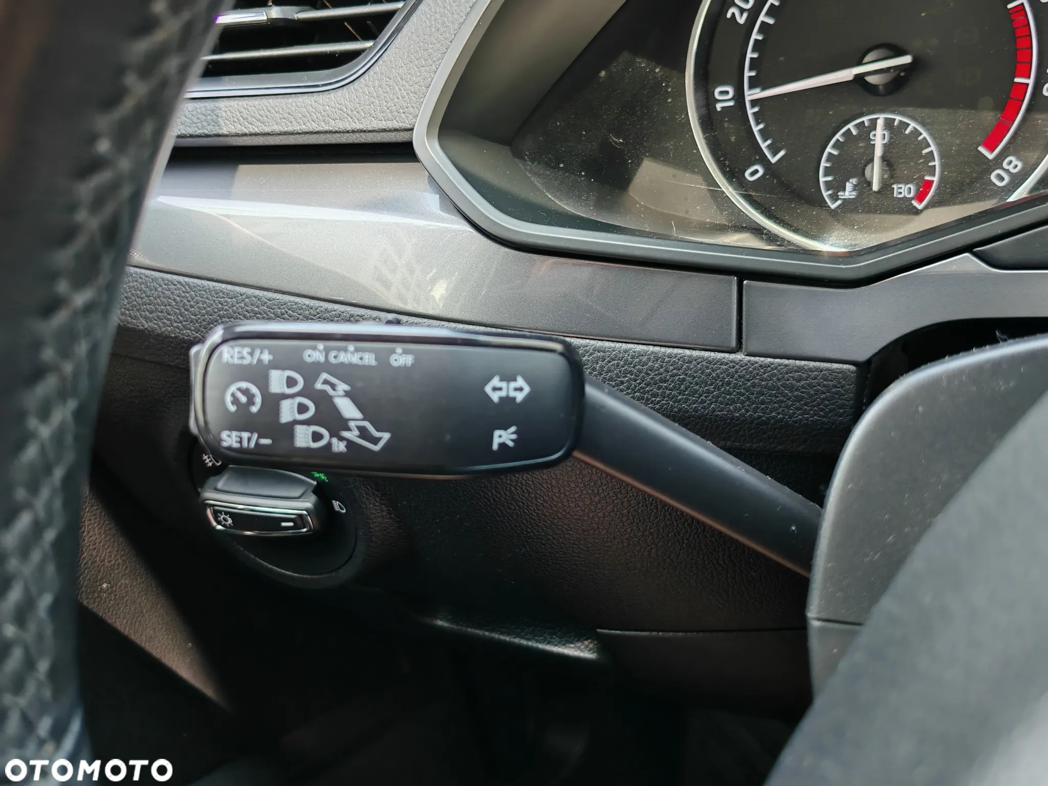 Skoda Superb 1.5 TSI ACT Active - 25