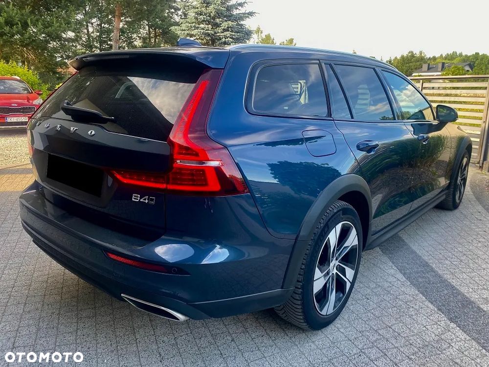 Volvo V60 Cross Country B4 D AWD Ultimate - 7