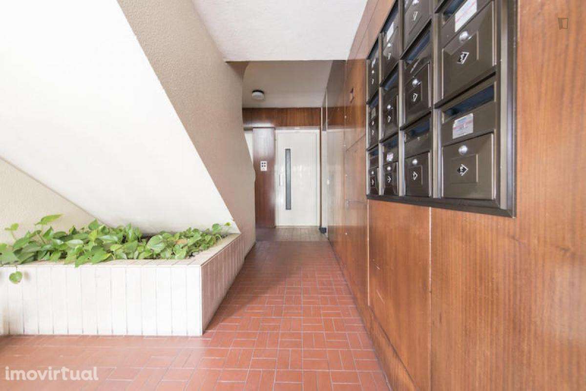 Quarto - localizado em Telheiras Lisbon - Grande imagem: 5/10