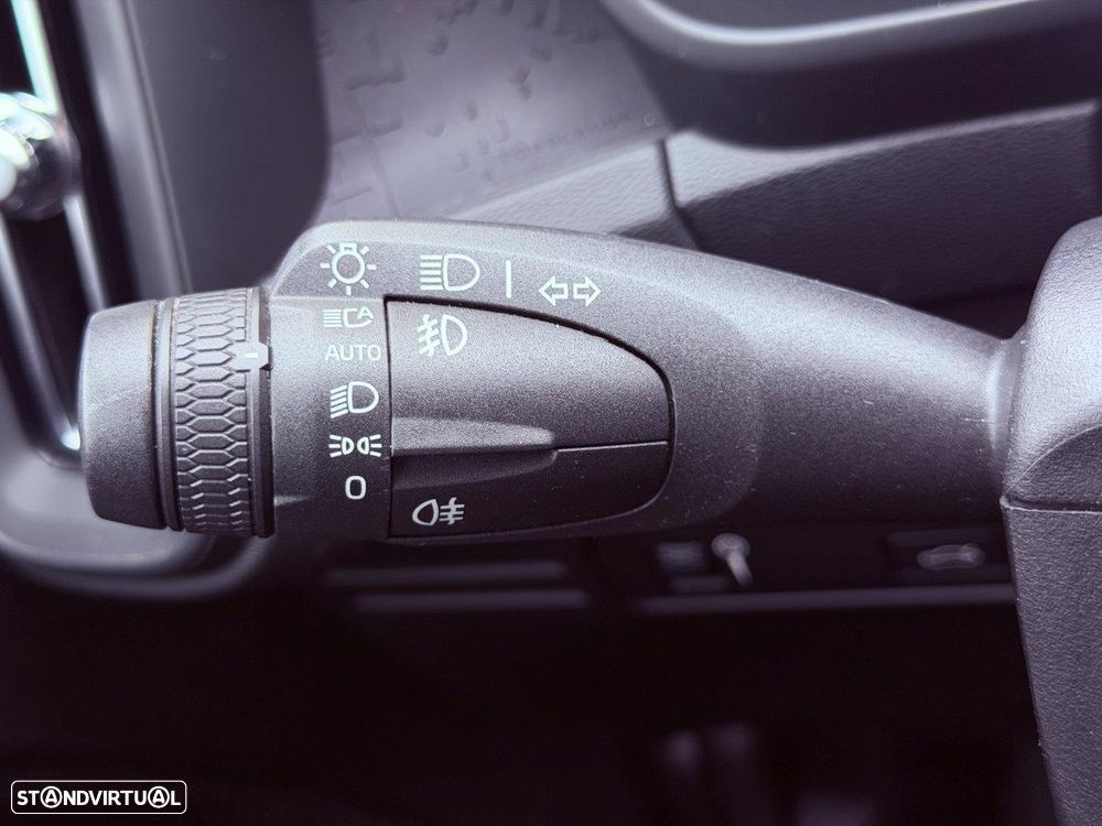 Volvo XC 40 2.0 D3 Momentum - 29