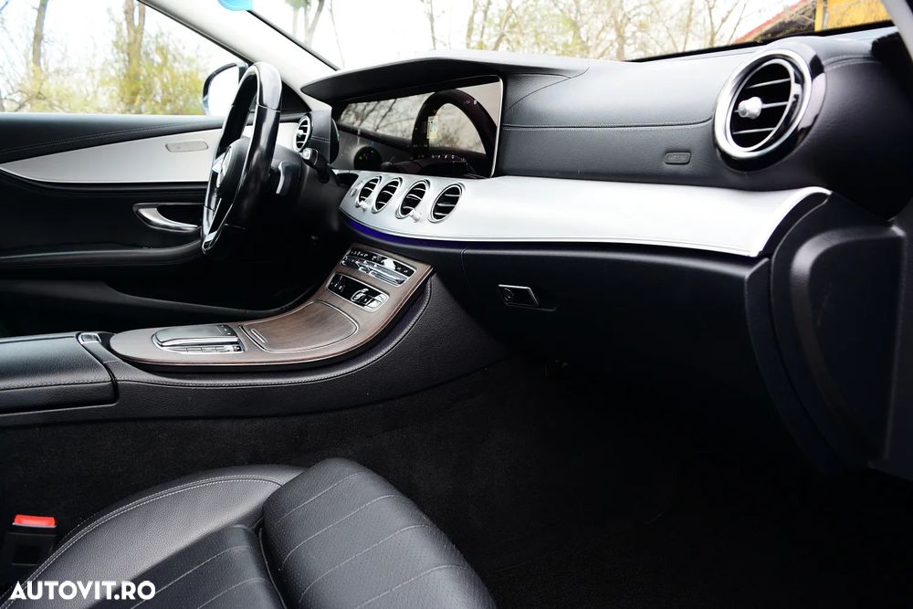 Mercedes-Benz E 300 de 9G-TRONIC - 6