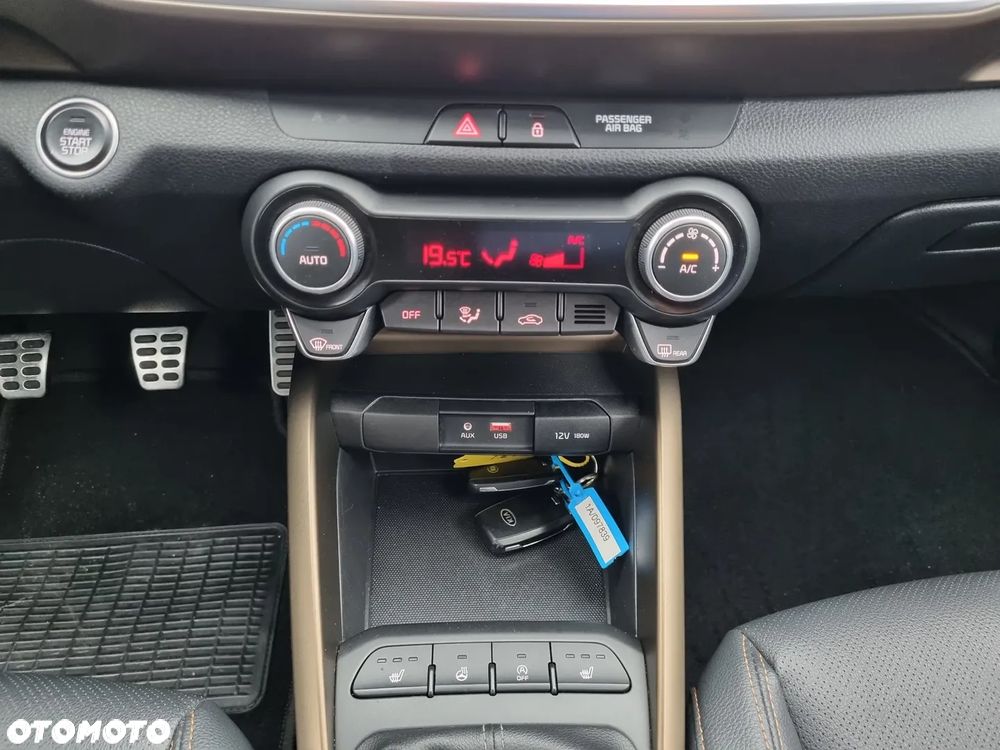 Kia Stonic 1.4 L - 21