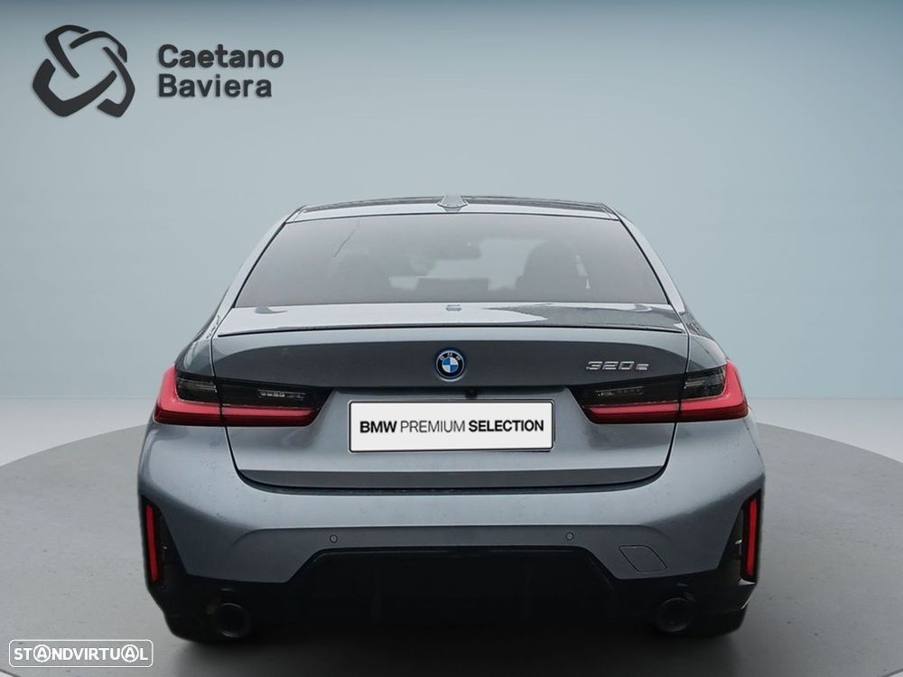BMW 320 e Pack Desportivo M Auto - 7