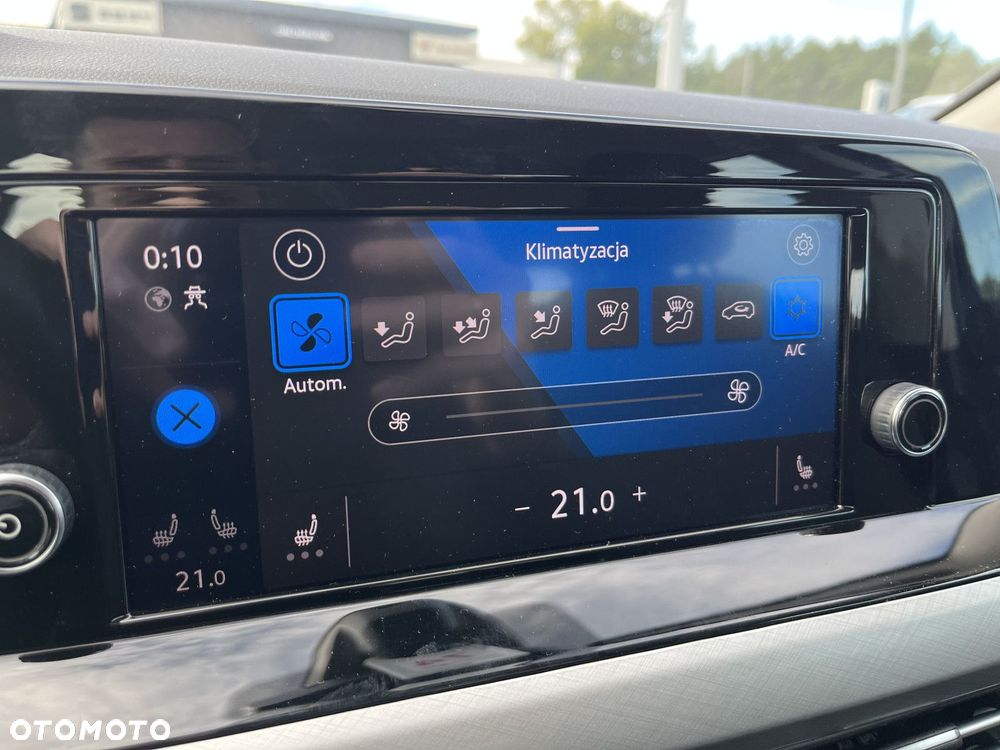 Volkswagen Golf - 26