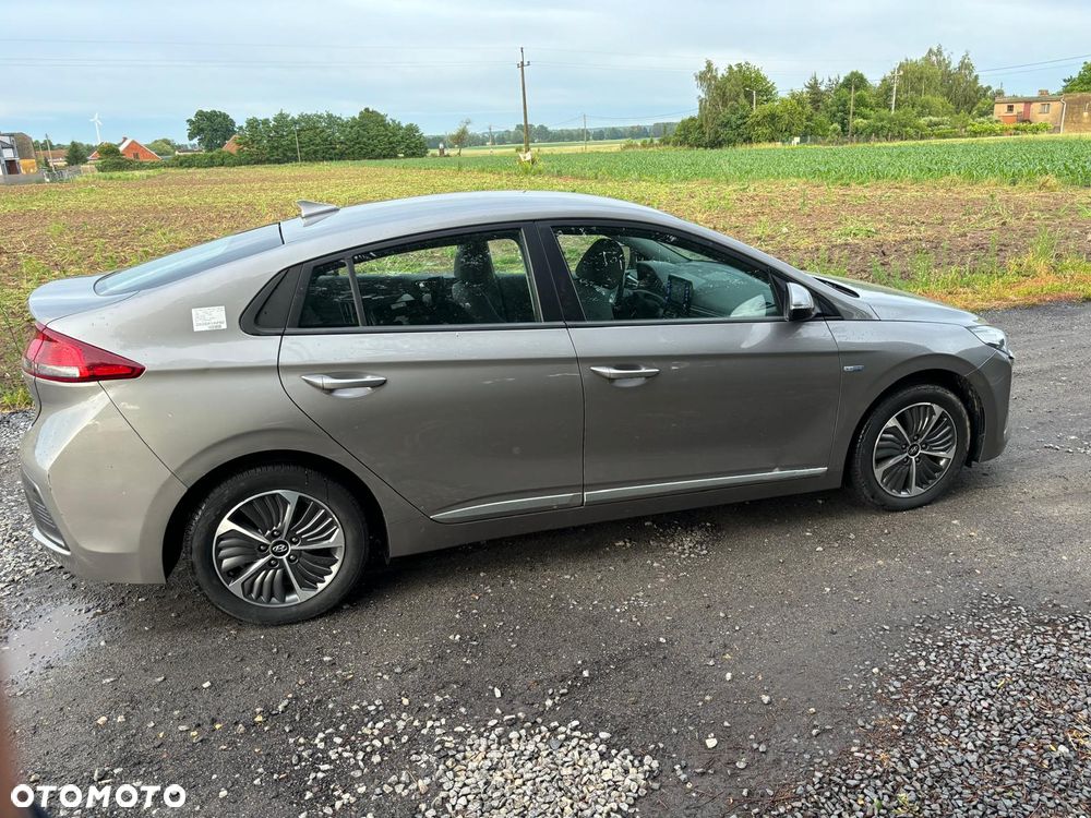 Hyundai IONIQ 1.6 GDI Premium - 5