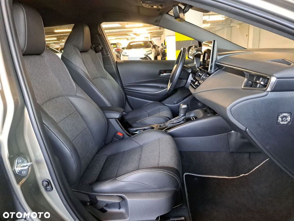 Toyota Corolla 1.8 Hybrid Style - 16