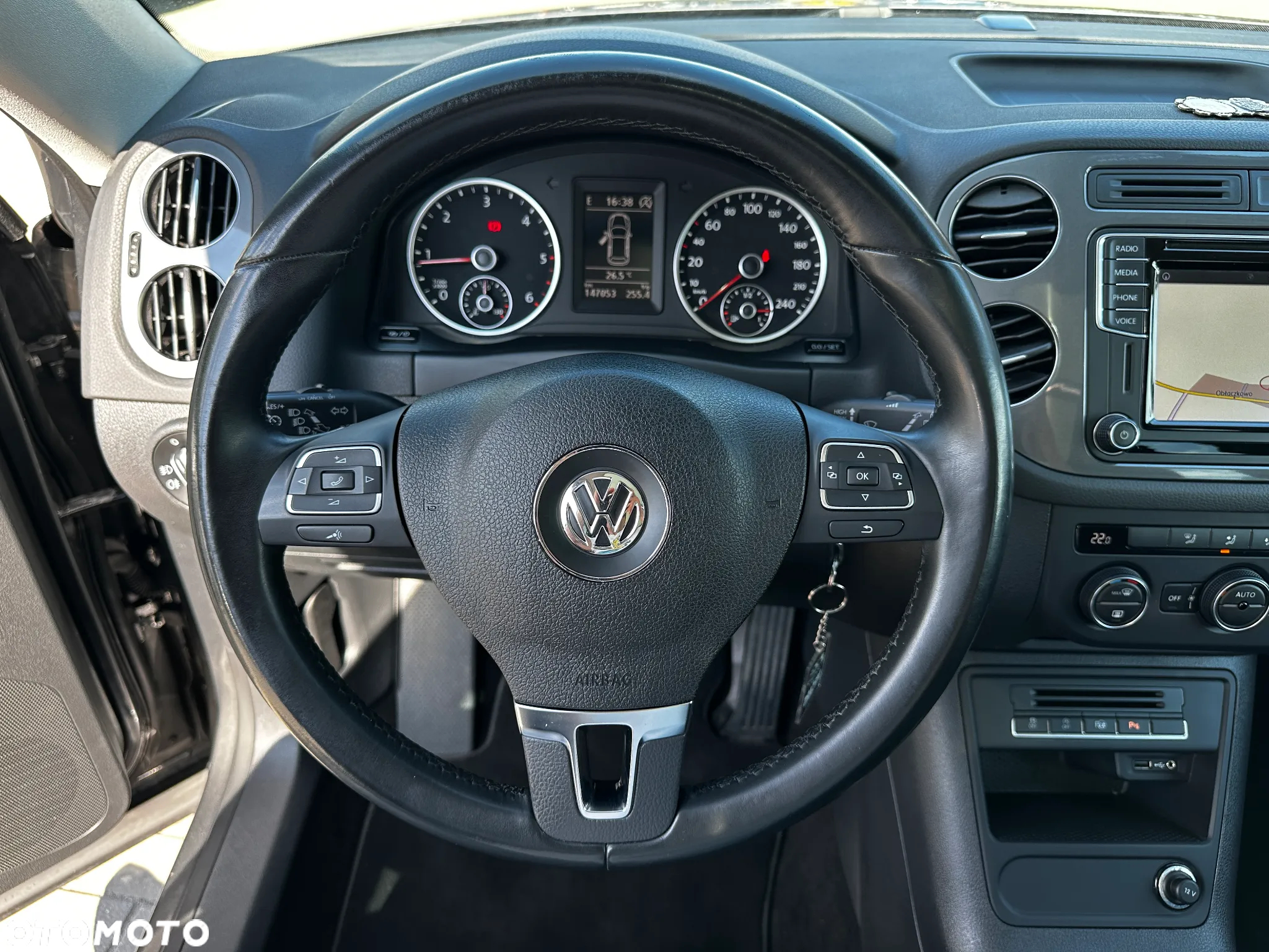 Volkswagen Tiguan - 8