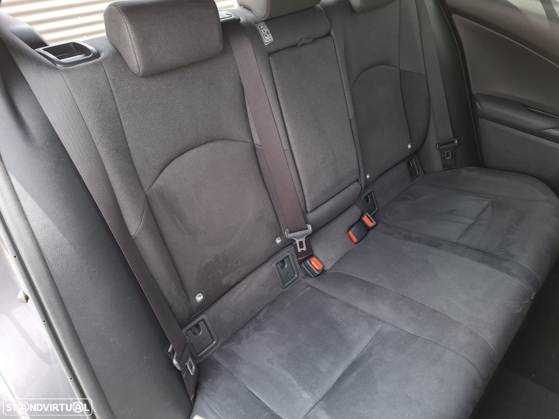 Lexus UX 250h Executive - 36