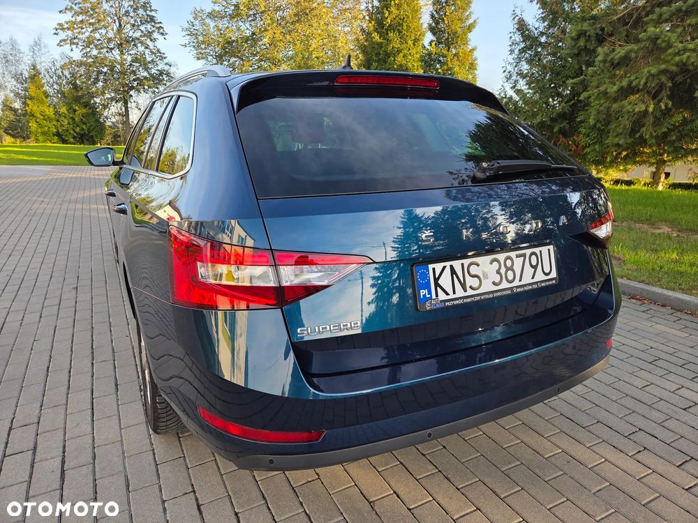 Skoda Superb 2.0 TDI Ambition DSG - 8