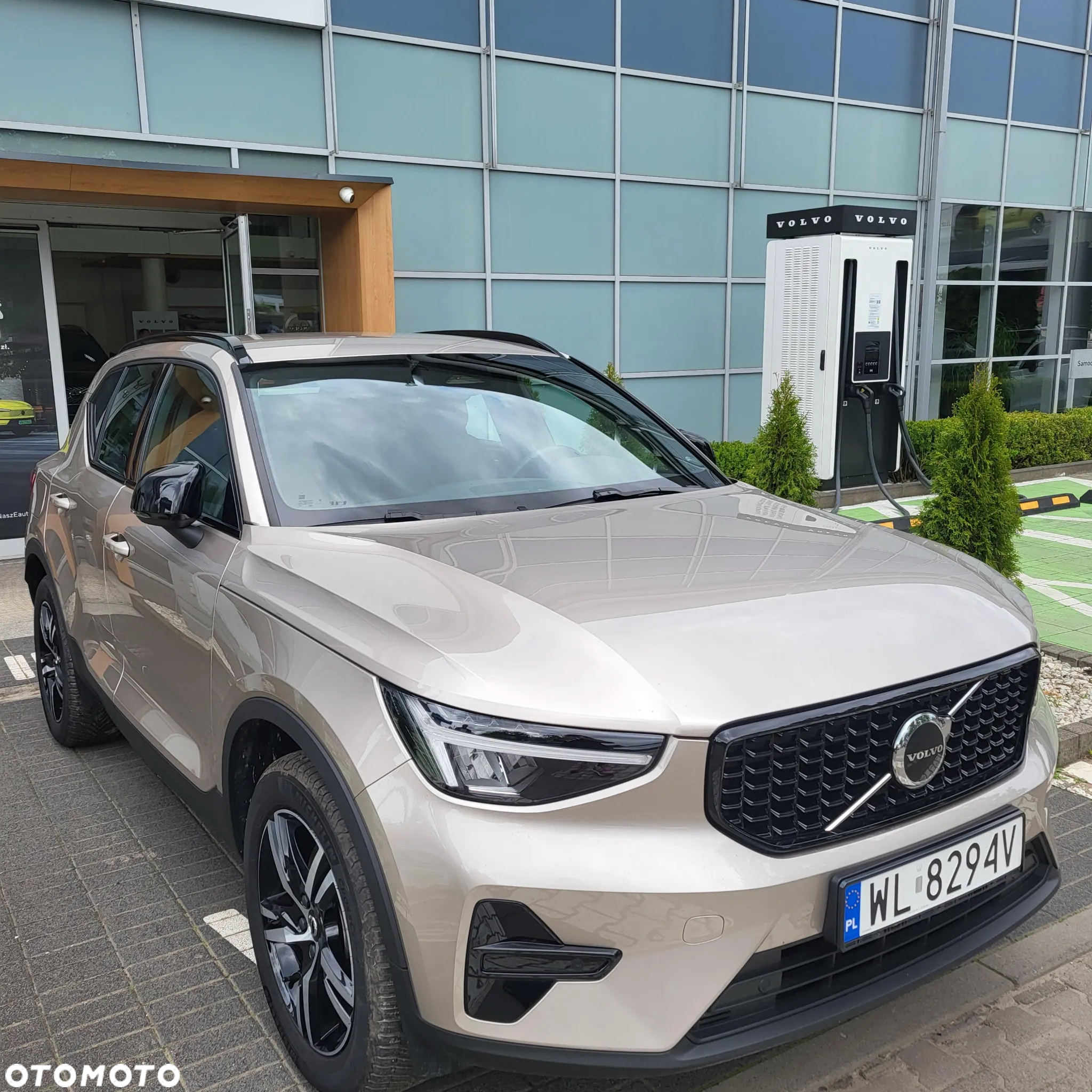 Volvo XC 40 B3 Plus Dark - 3