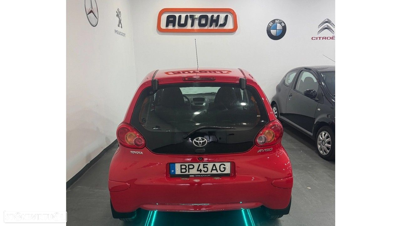 Toyota Aygo 1.0 Fantas - 6