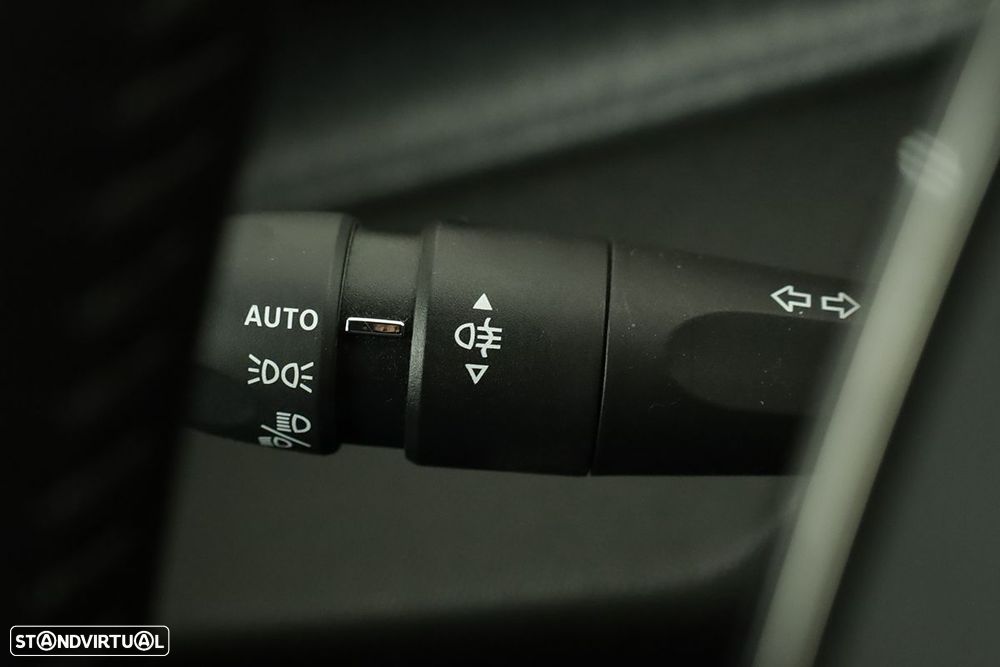 Peugeot 308 1.2 PureTech Allure EAT8 - 15